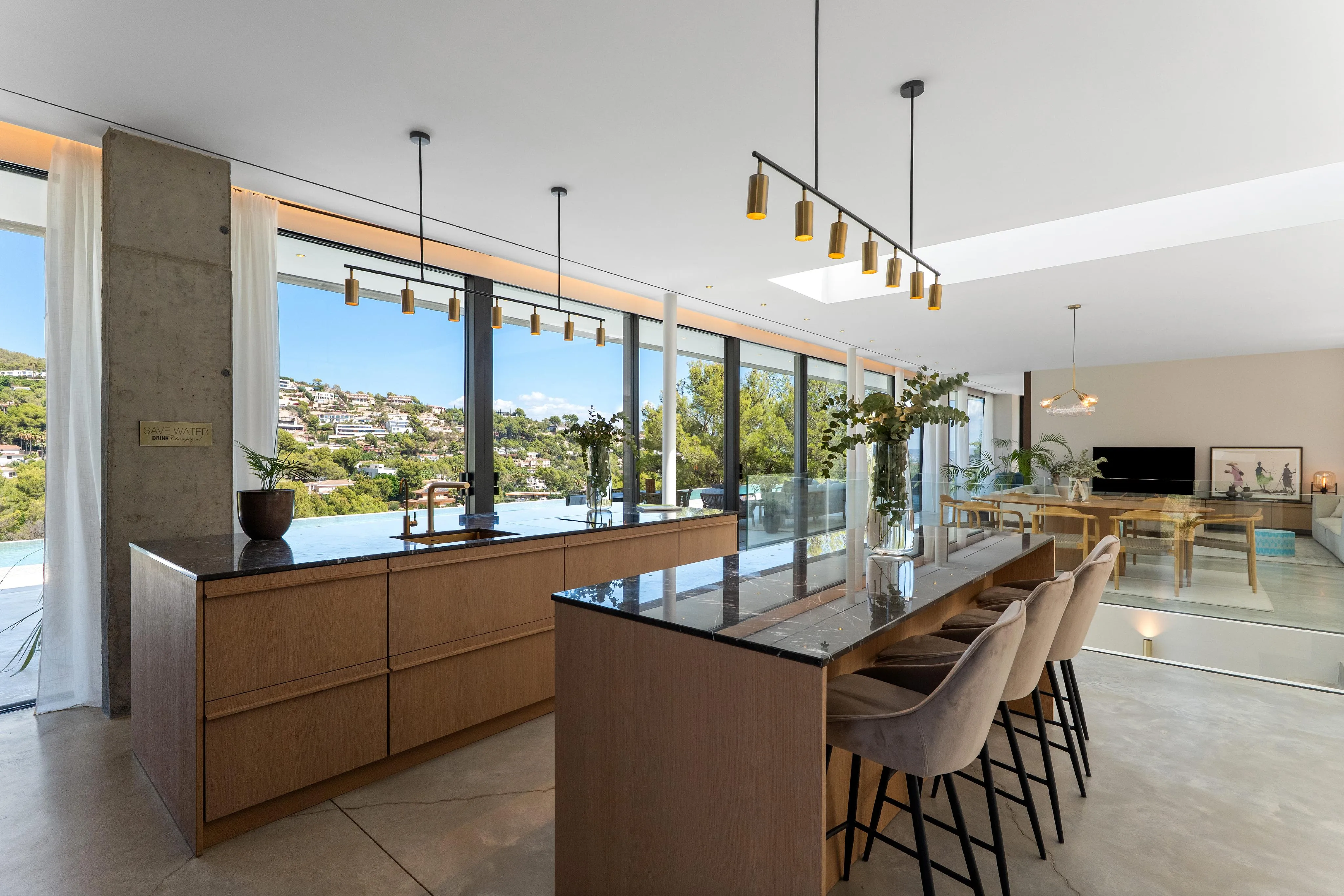 Elegante Villa de Hormigón Arquitectónico en Son Vida-8