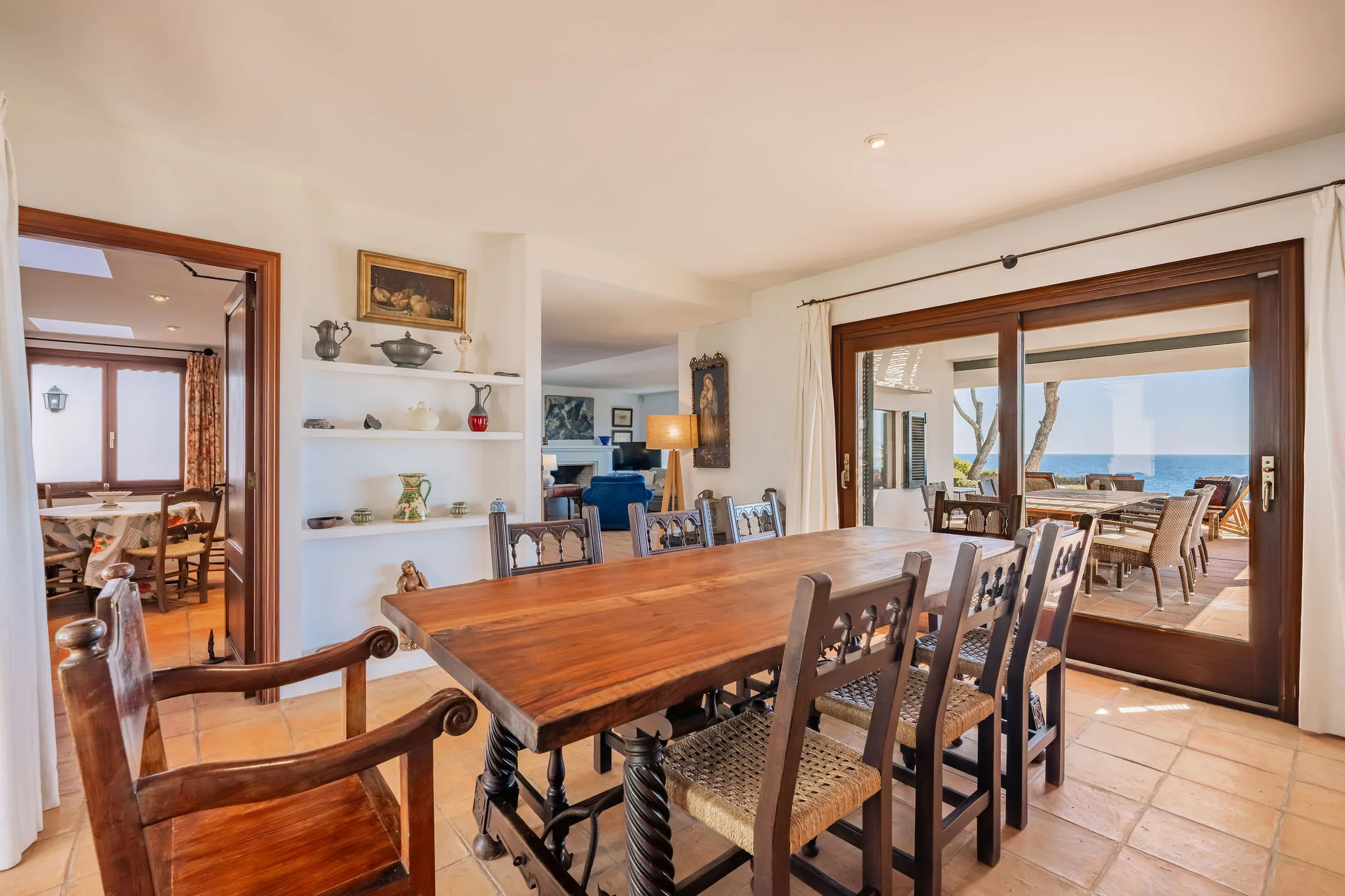 Exklusiv villa i 1:a sjölinjen med licens för semesteruthyrning-5