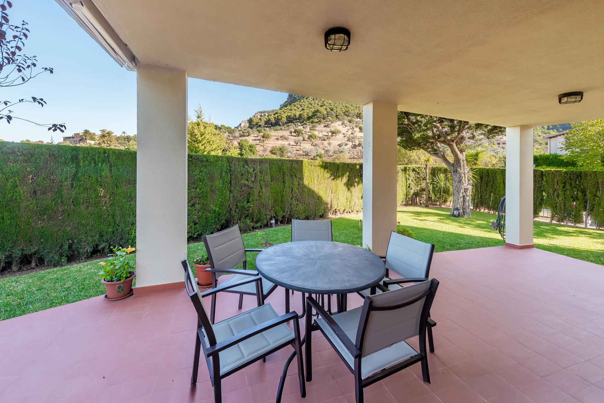 Charmantes Zuhause: Doppelhaushälfte, großer Garten und spektakuläre Aussicht in Valldemossa-3
