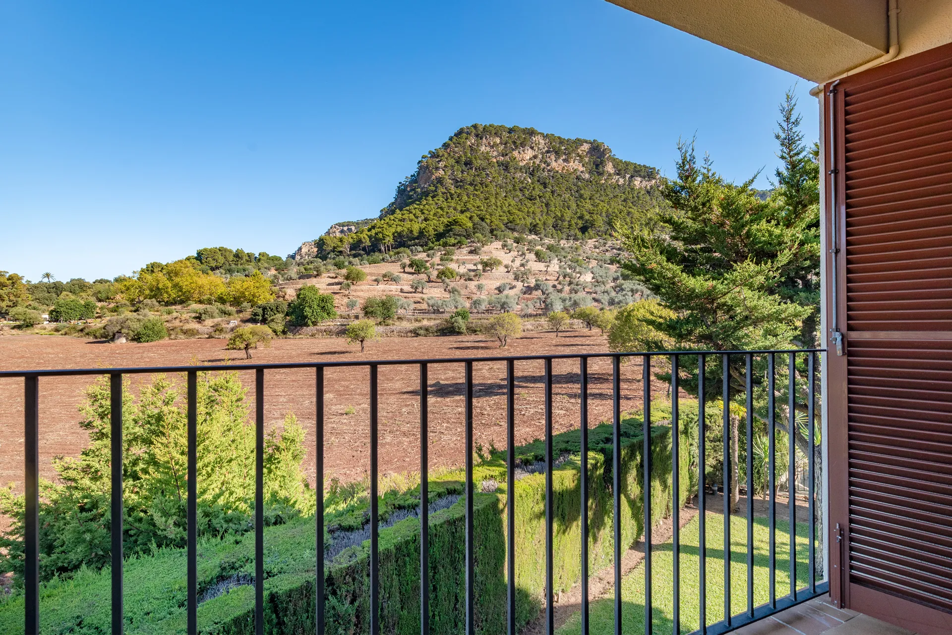 Charmantes Zuhause: Doppelhaushälfte, großer Garten und spektakuläre Aussicht in Valldemossa-18