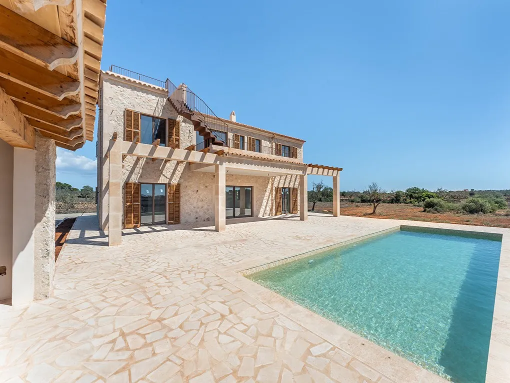 Elegant finca de nova construcció prop del far de Ses Salines-6