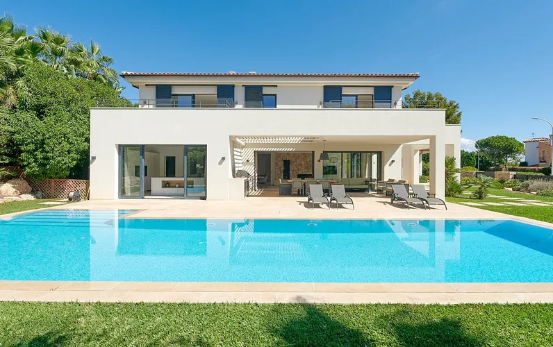 Beeindruckende Villa in Bestlage von Nova Santa Ponsa