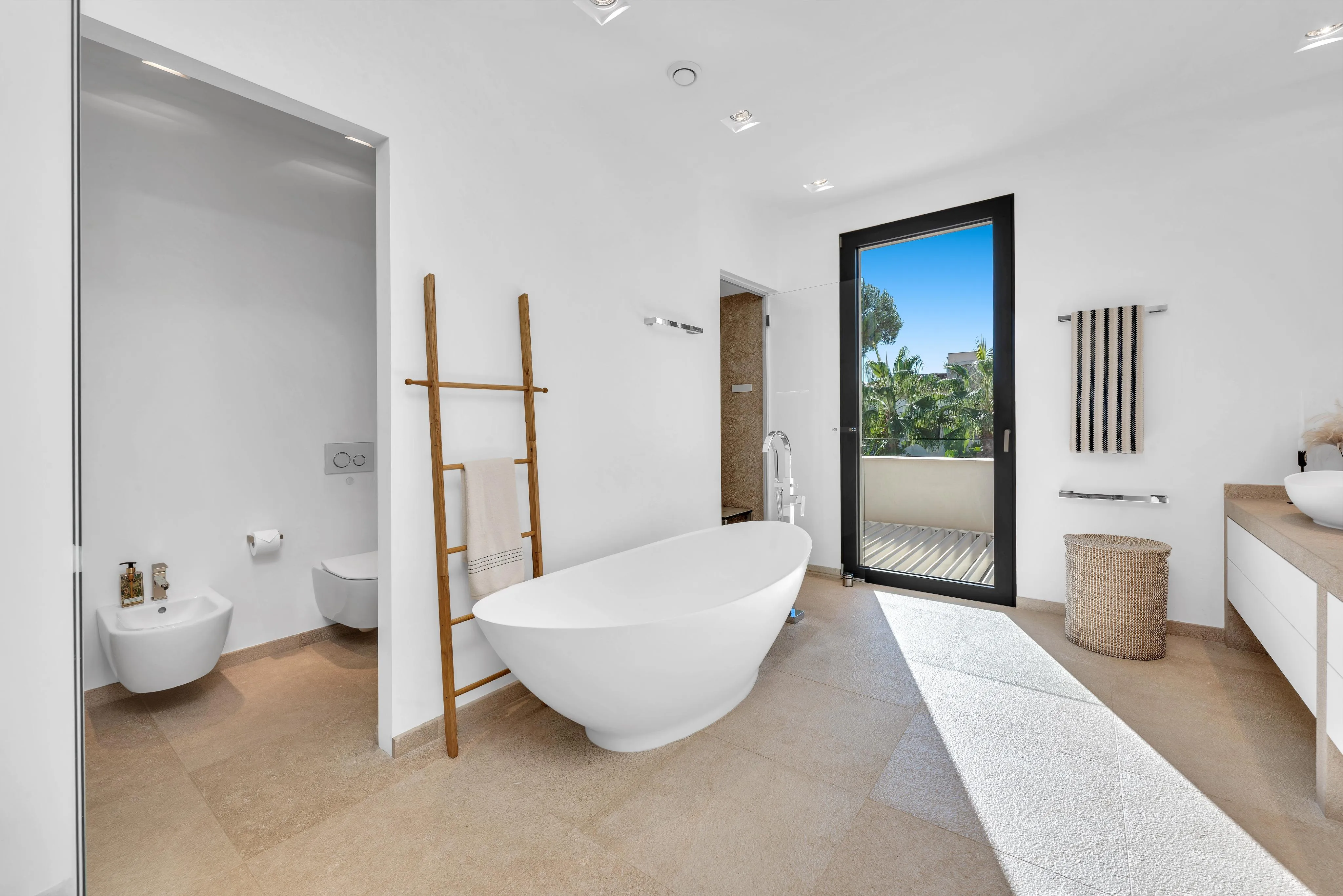 Impressionant vila en una ubicació privilegiada a Nova Santa Ponsa-11