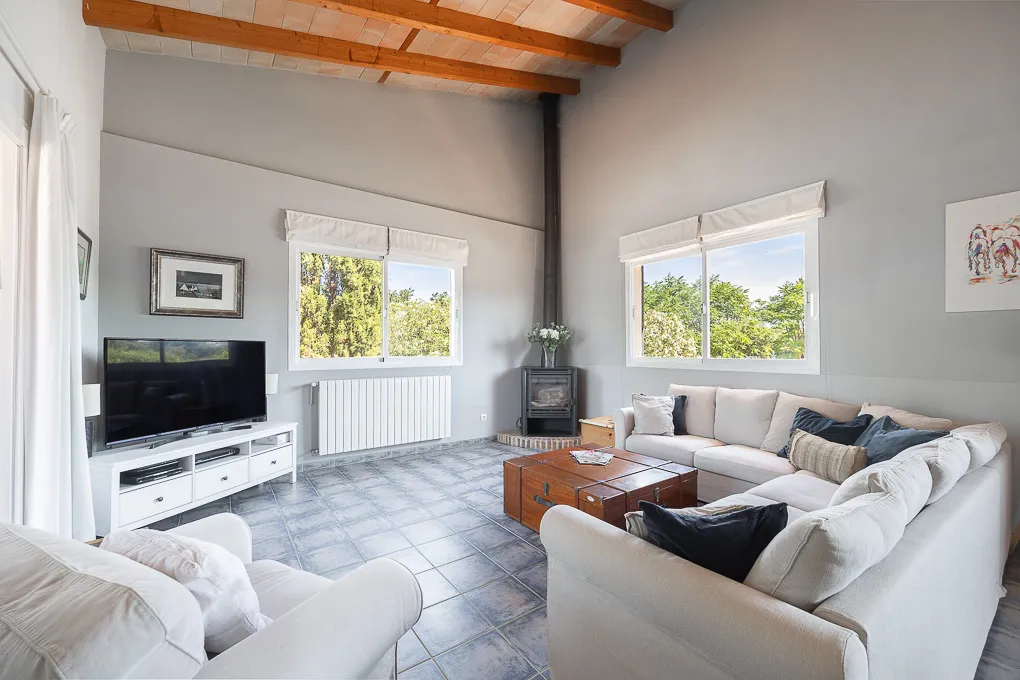 Gepflegtes Landhaus auf einer Ebene in Biniali-6