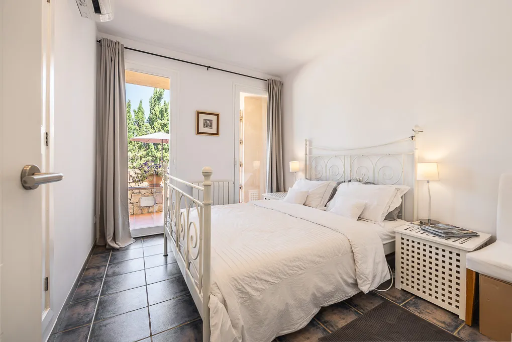 Velholdt landsted i ét plan-11