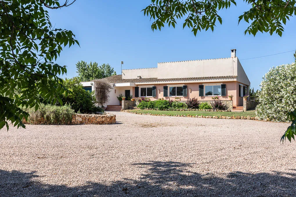 Gepflegte Finca in Biniali mit elegantem Wohnen auf einer Ebene-19