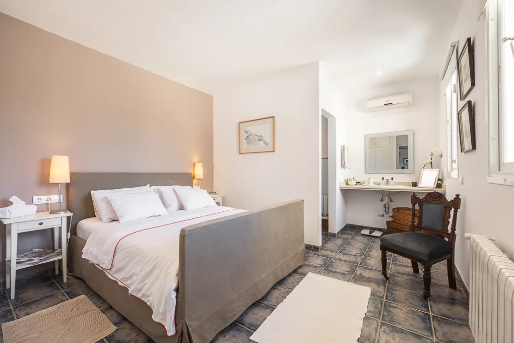 Velholdt landsted i ét plan-9