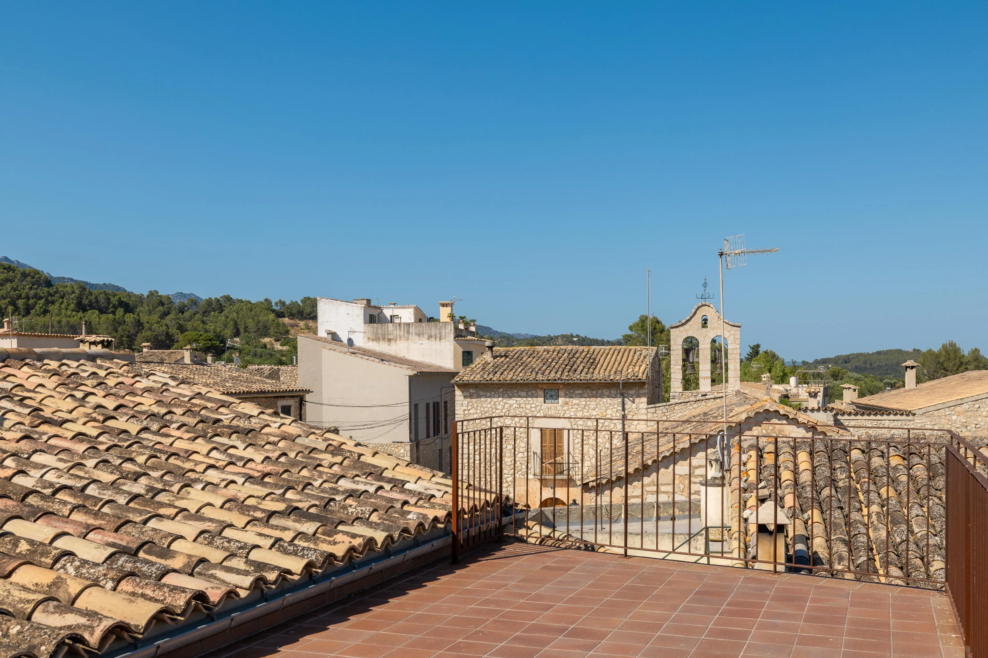 Encantadora casa tradicional en Biniamar con carácter atemporal-16