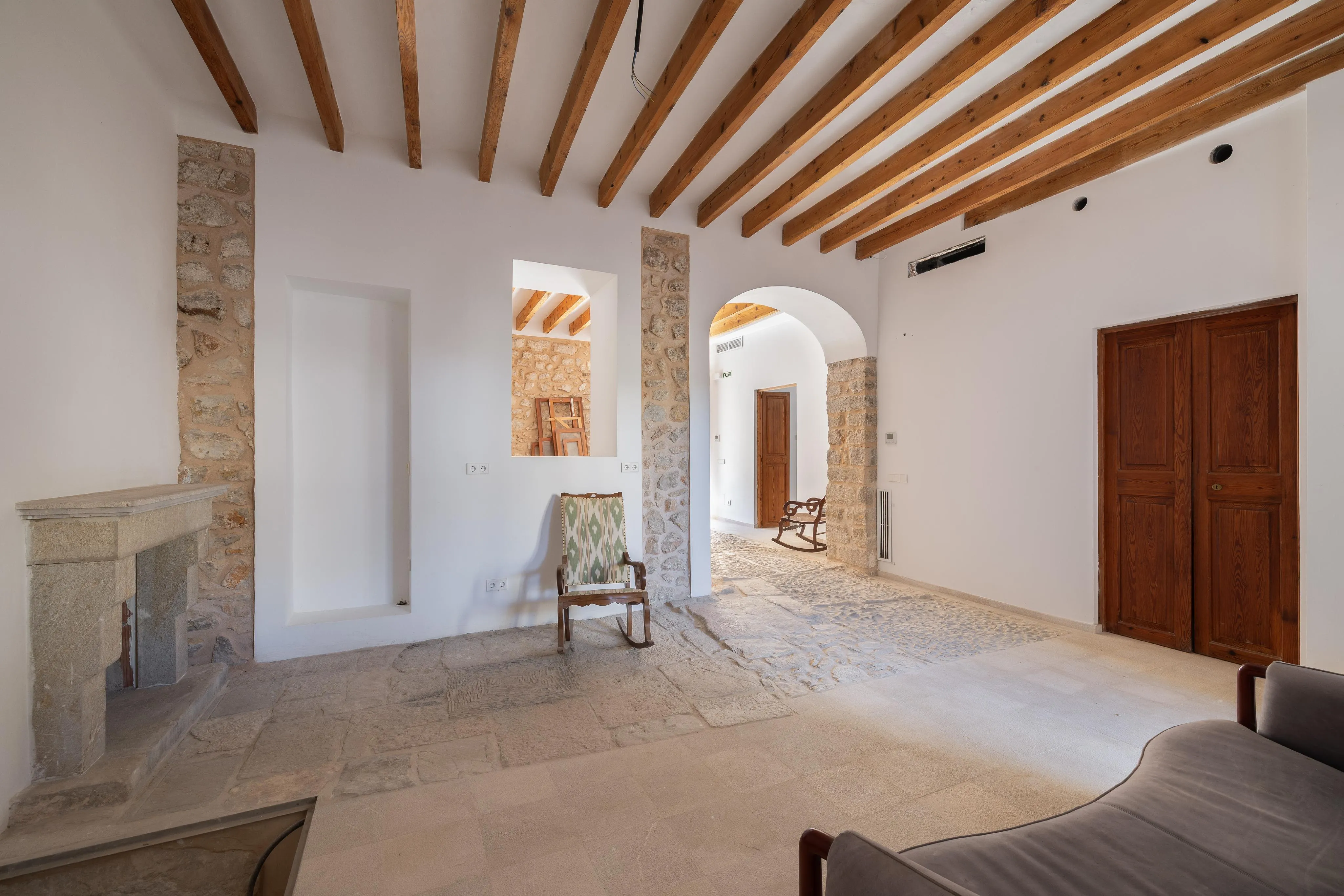 Encantadora casa tradicional en Biniamar con carácter atemporal-3