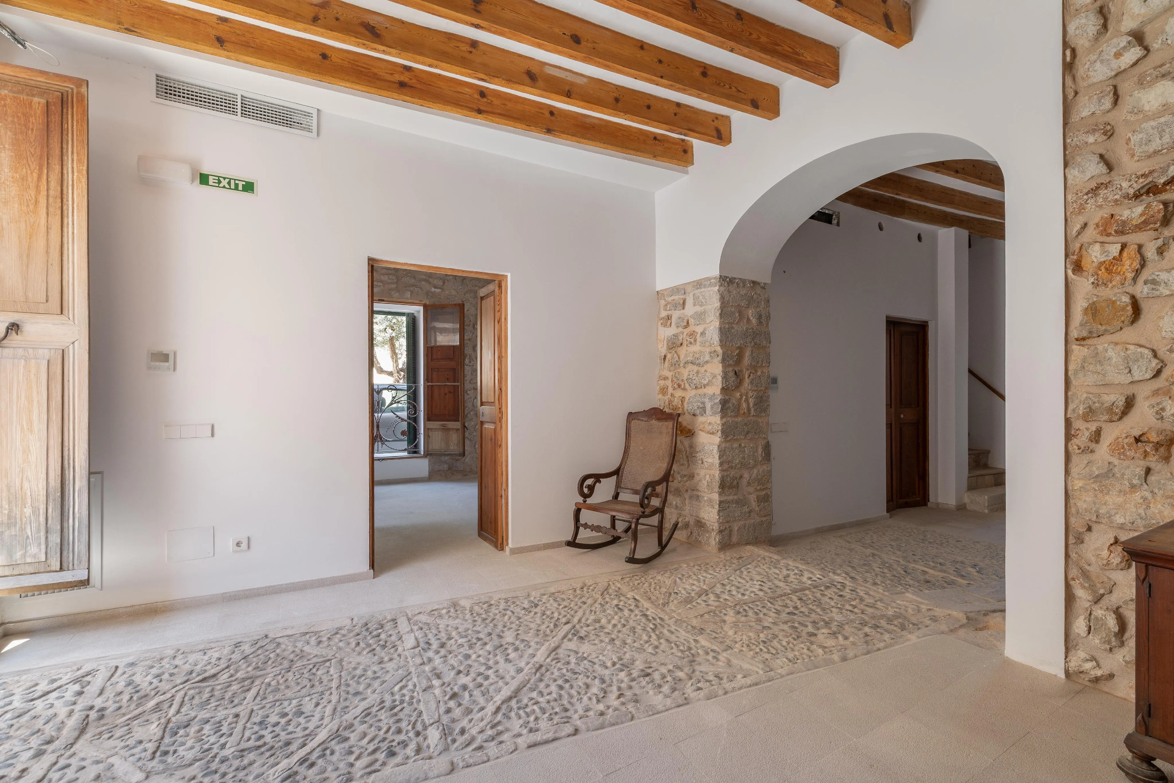 Encantadora casa tradicional en Biniamar con carácter atemporal-4