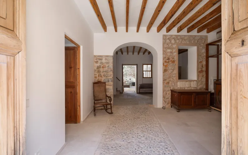 Encantadora casa tradicional en Biniamar con carácter atemporal