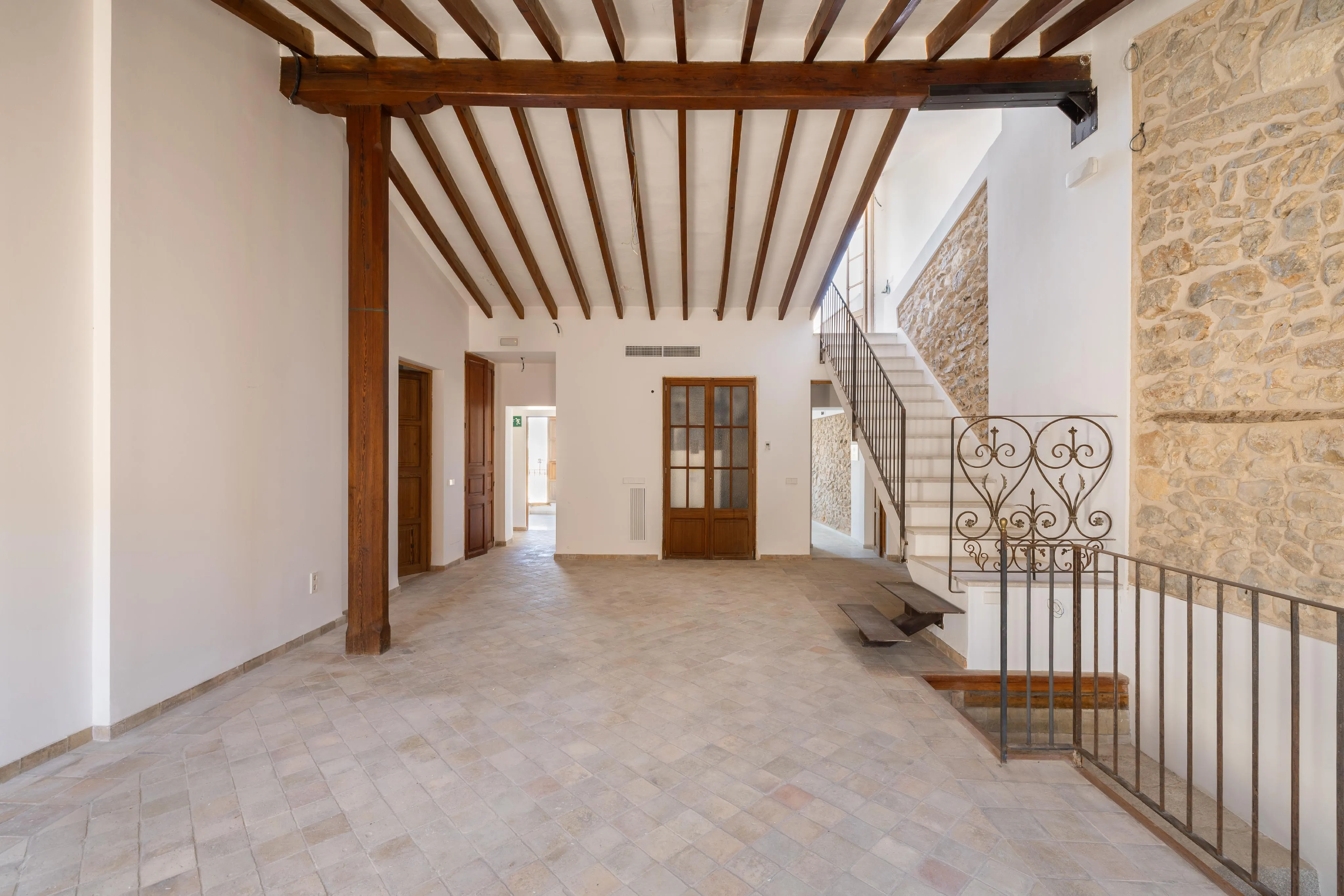 Encantadora casa tradicional en Biniamar con carácter atemporal-10