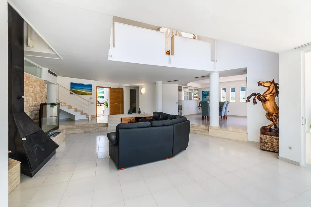 Modern and light-flooded villa-8