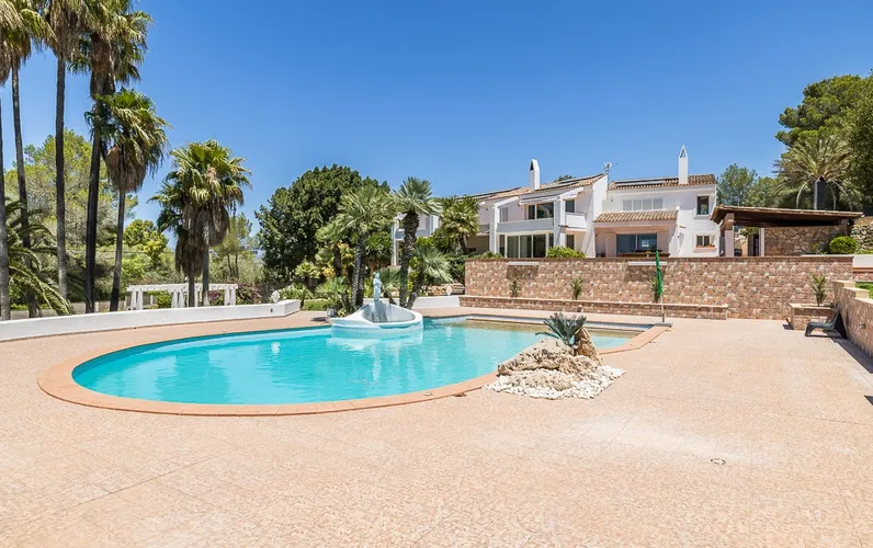 Moderne og lys villa