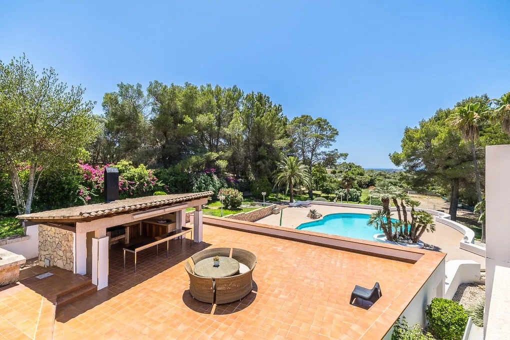 Moderne og lys villa-15