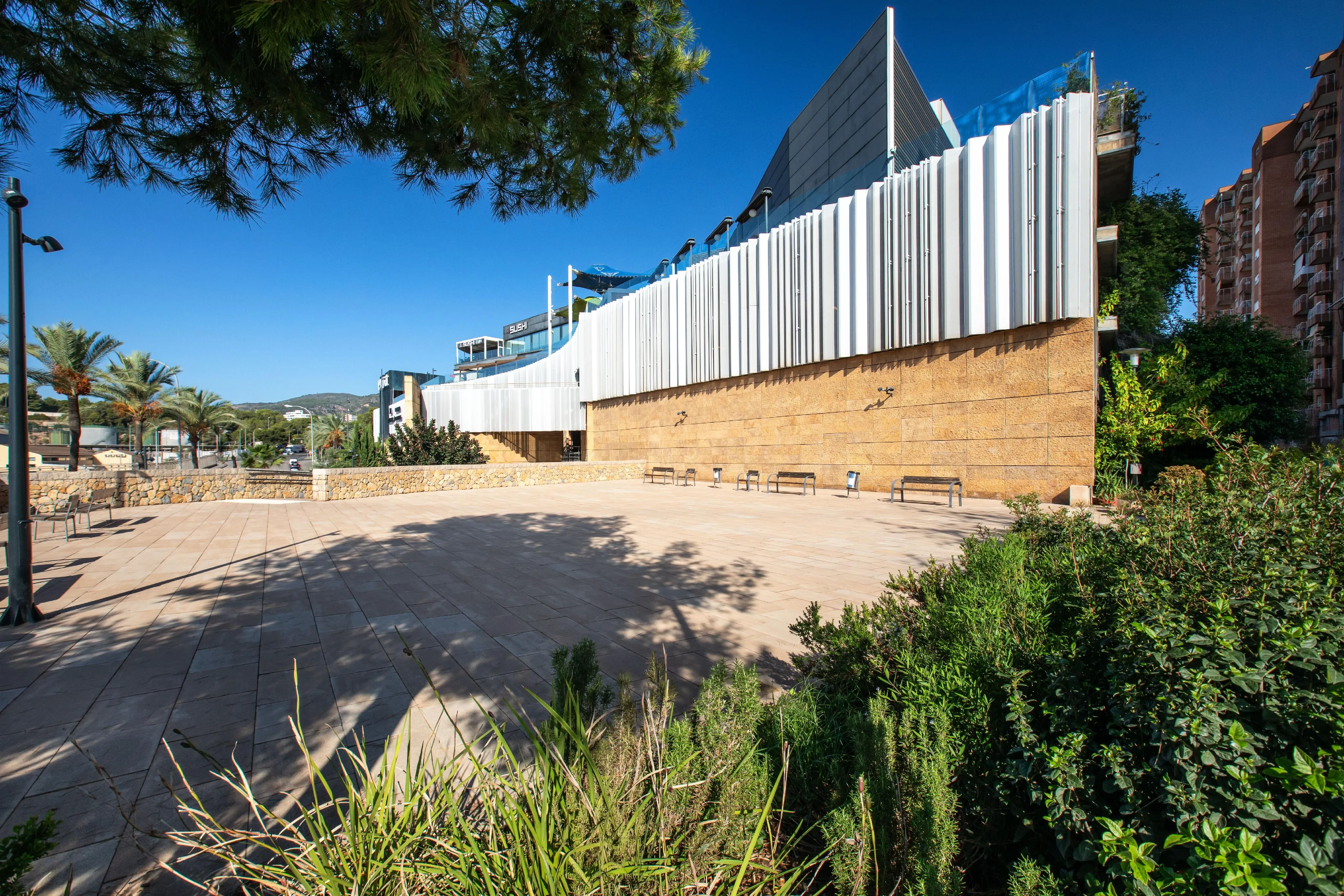 Wonderful Penthouse with spectacular sea and city views-15