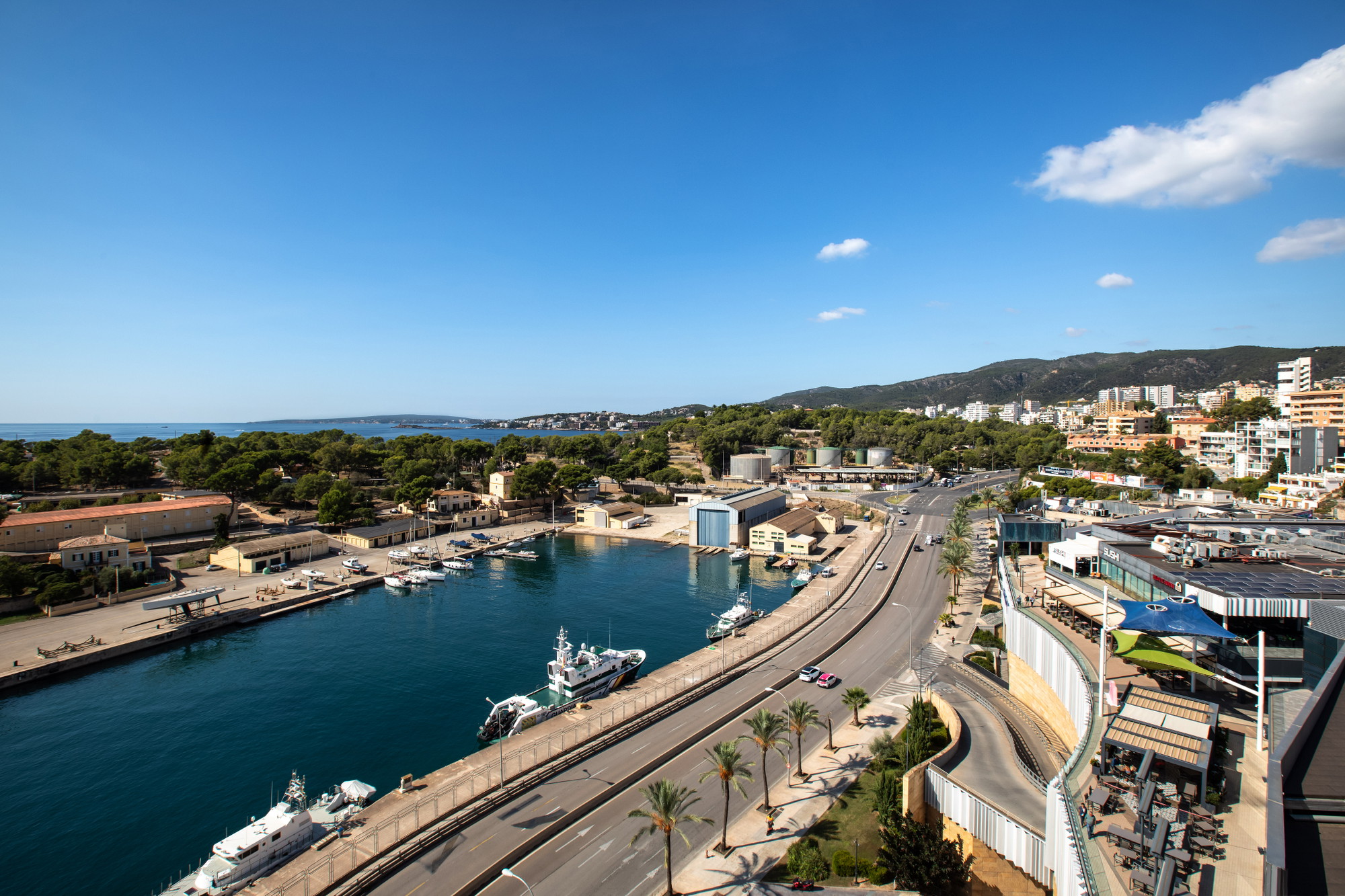 Wonderful Penthouse with spectacular sea and city views-14