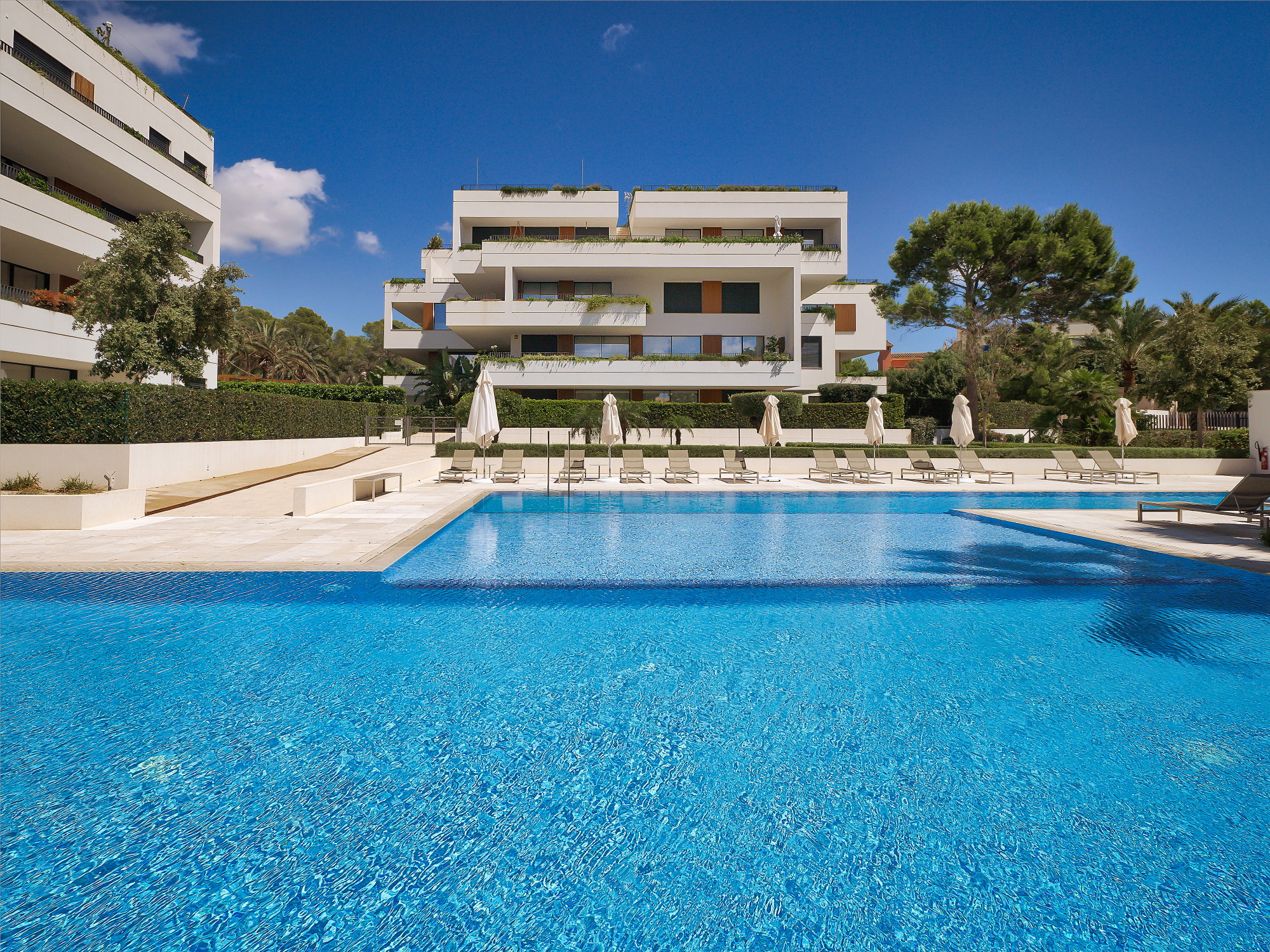 Moderne lejlighed i et eftertragtet boligkompleks i Nova Santa Ponsa