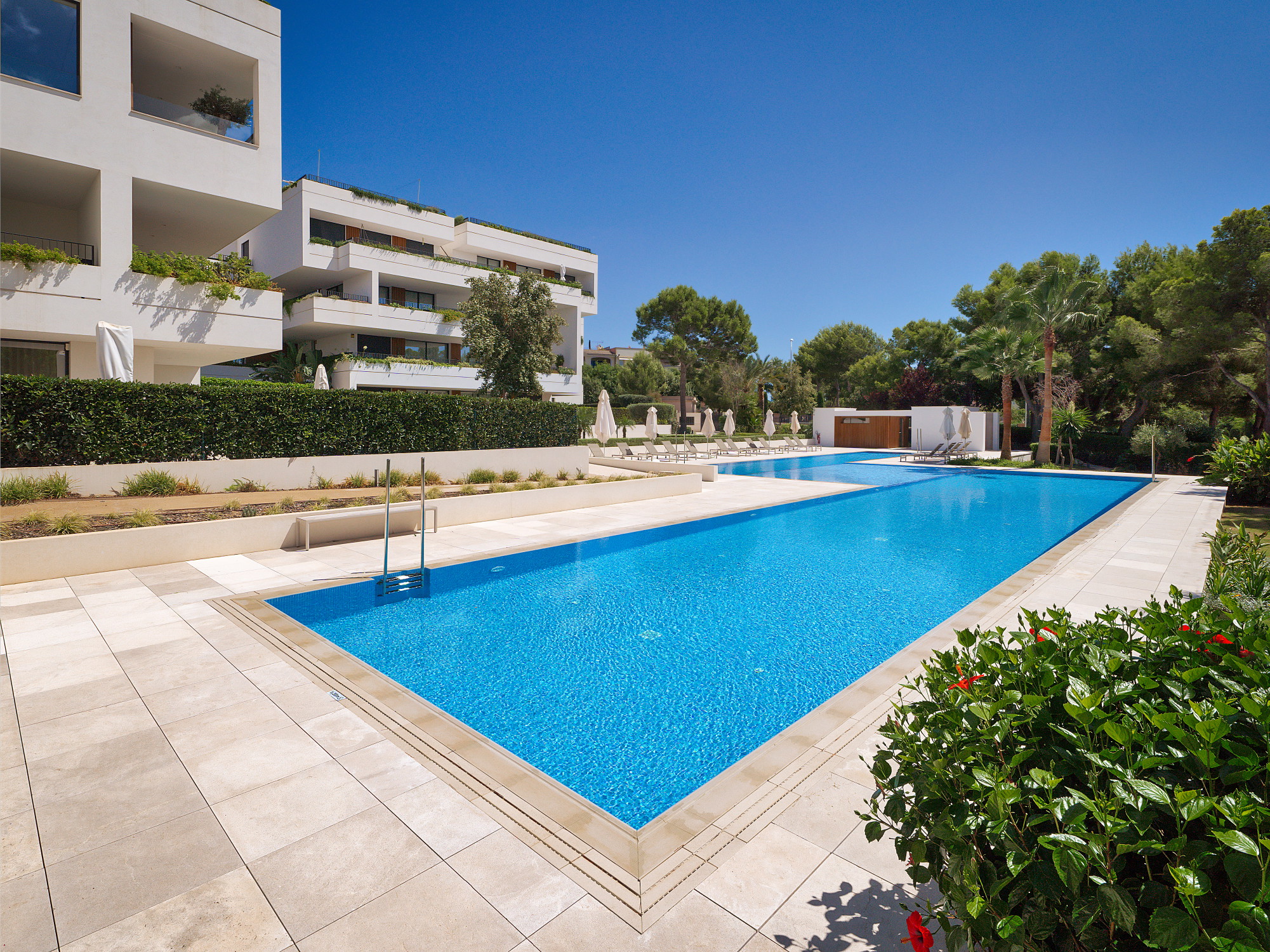 Modern apartment in sought-after community in Nova Santa Ponsa-17