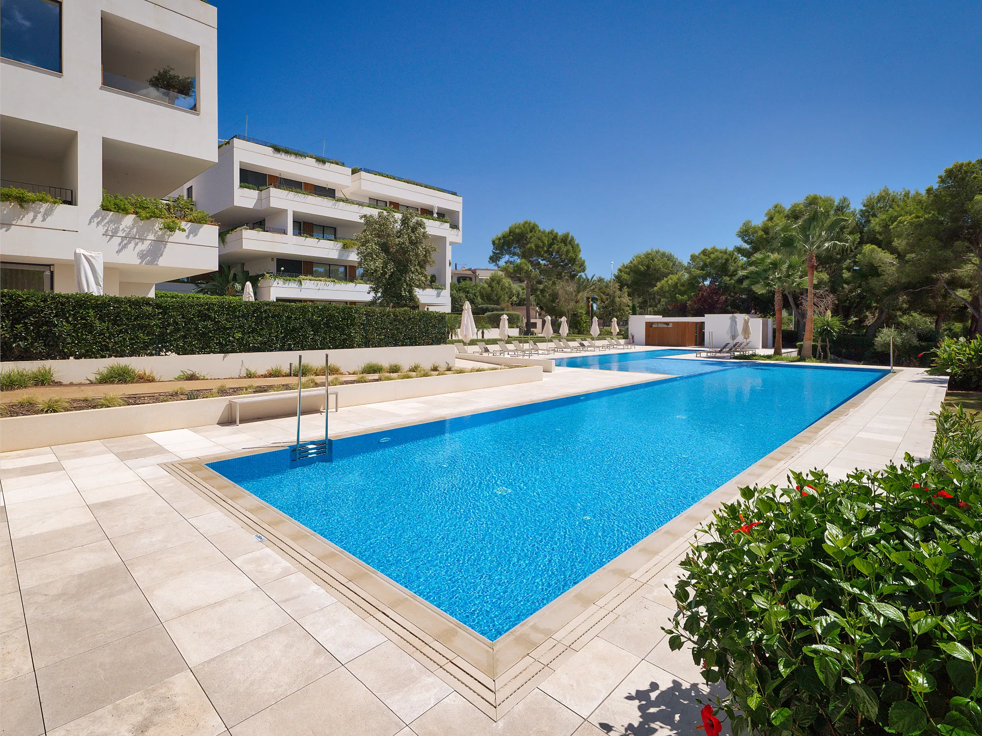Modern apartment in sought-after community in Nova Santa Ponsa-17