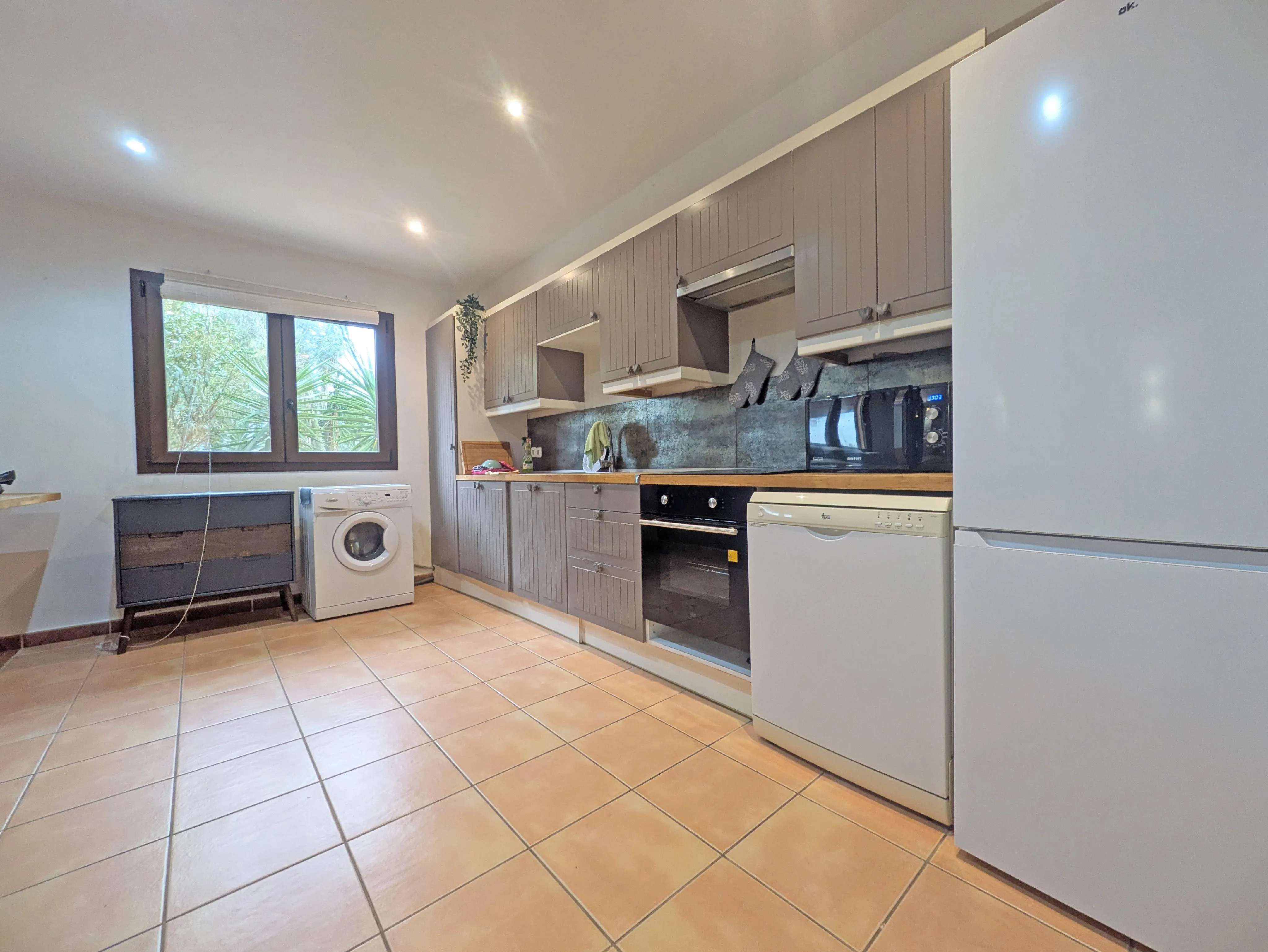 Charmant appartement op de begane grond met zwembad en tuin-6