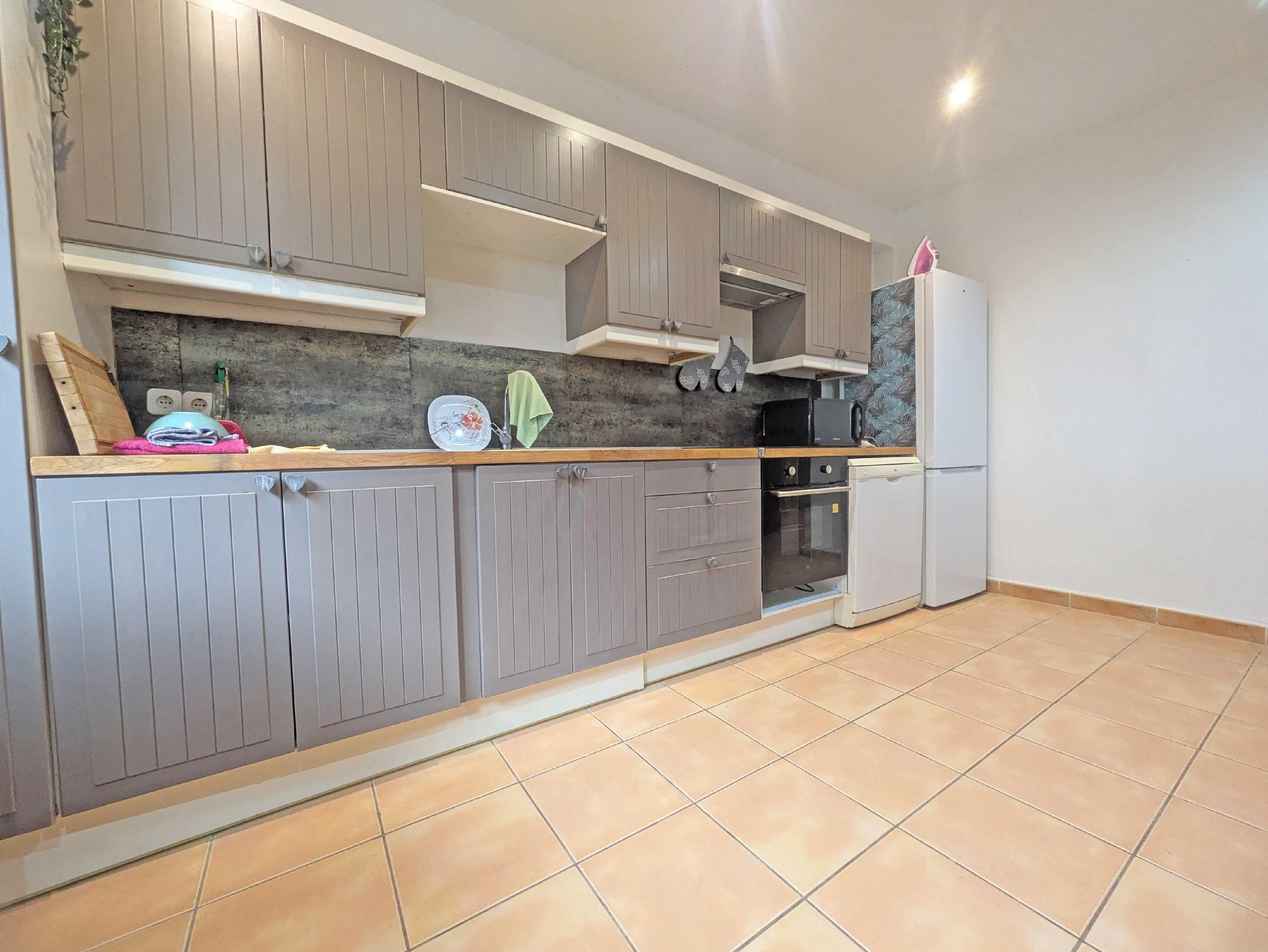 Charmant appartement op de begane grond met zwembad en tuin-5