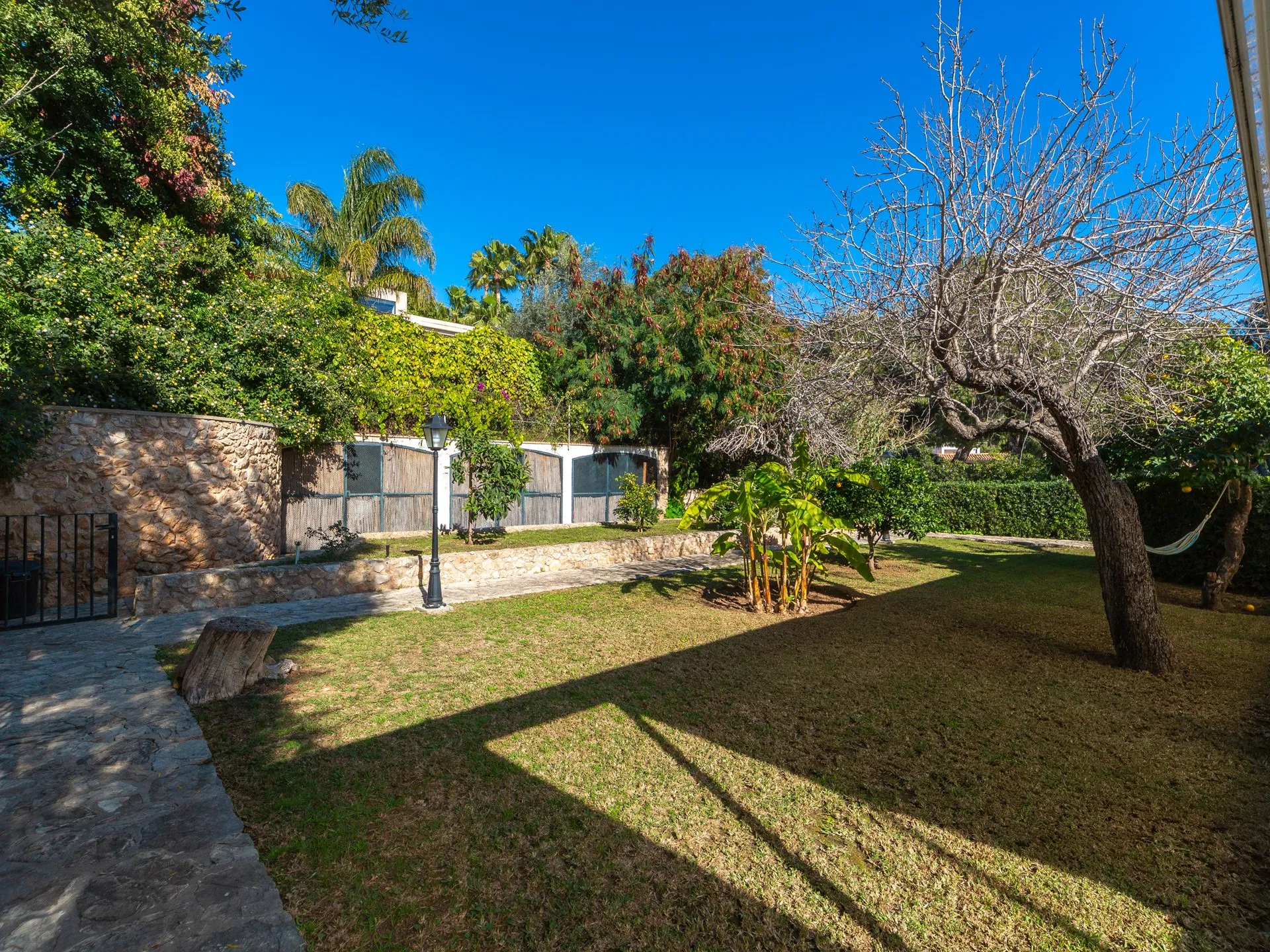 Wyjątkowa nieruchomość w Alt-Bendinat-17