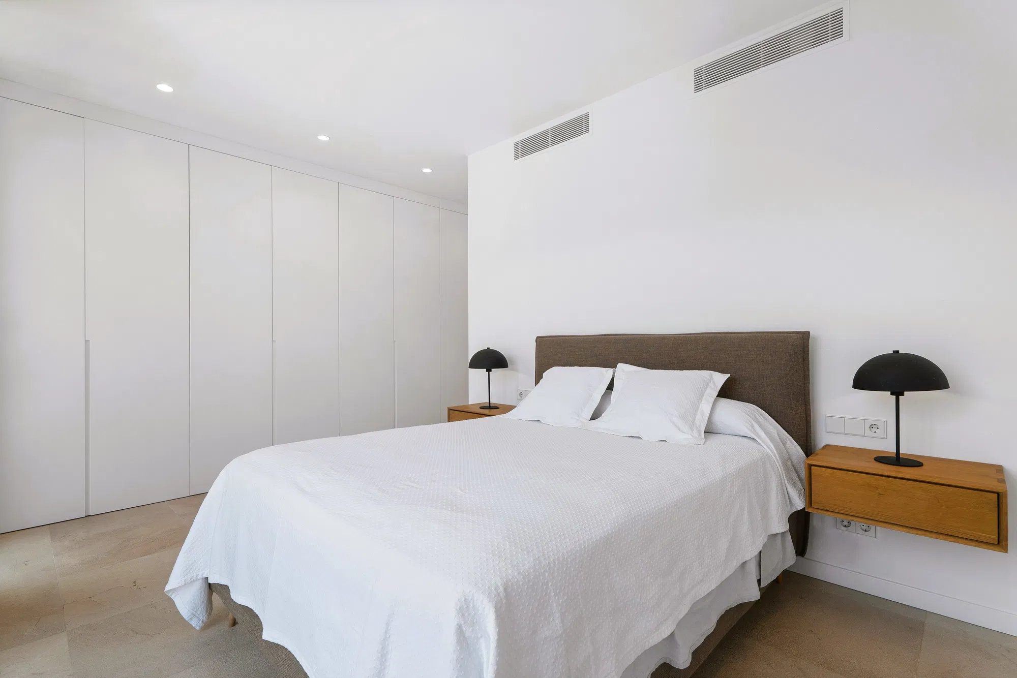 Modern detached house with a fantastic mountain panorama in Esporles-9