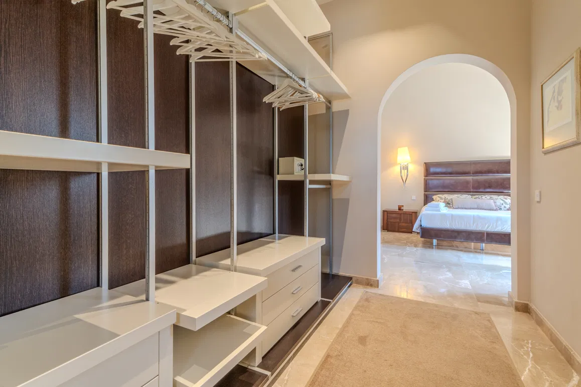 Finca with panoramic views of mountains and sea-10