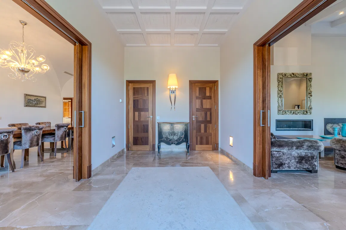 Finca with panoramic views of mountains and sea-5