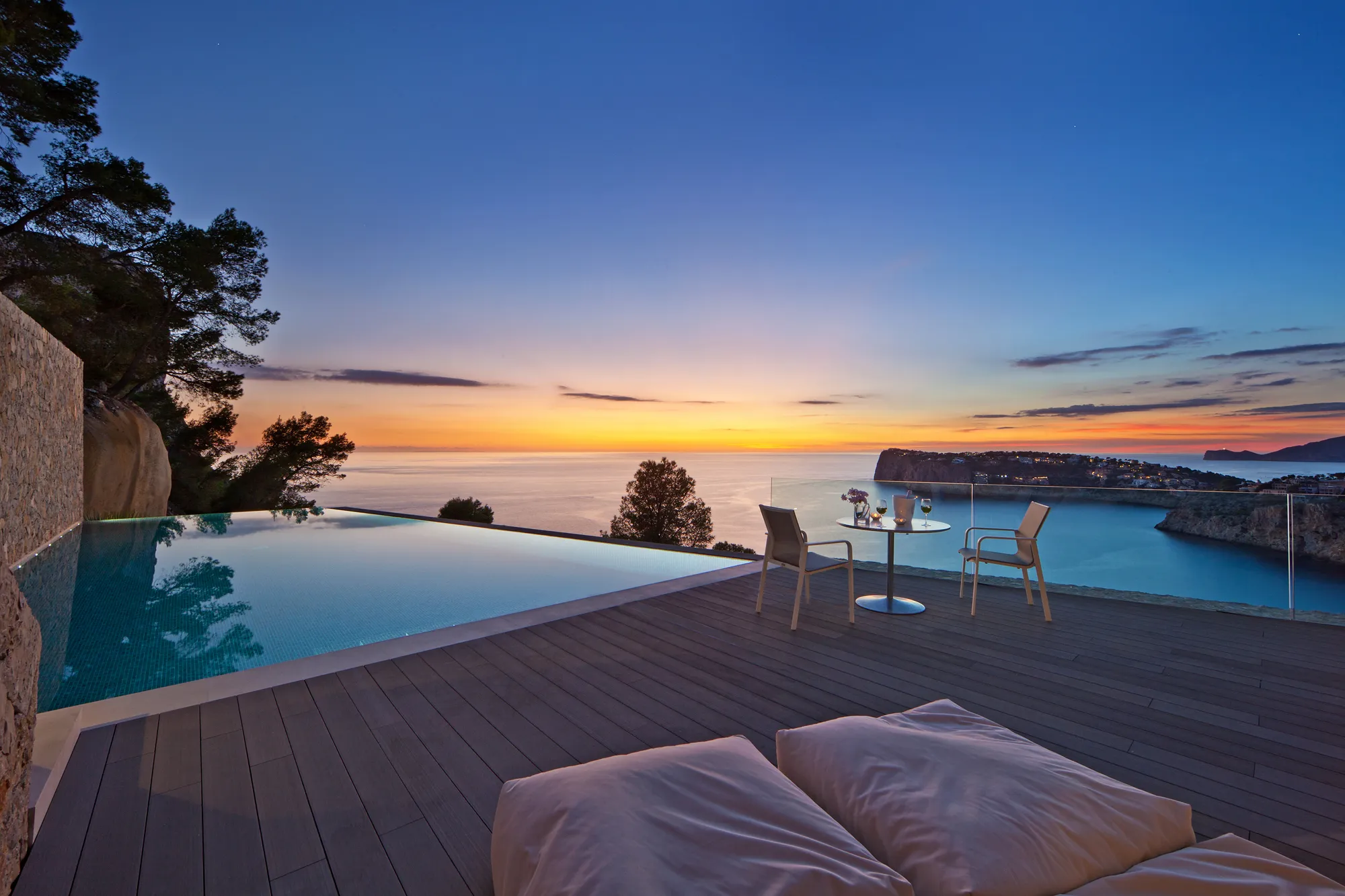 Exclusieve villa op een privélocatie met panoramisch uitzicht op zee-3