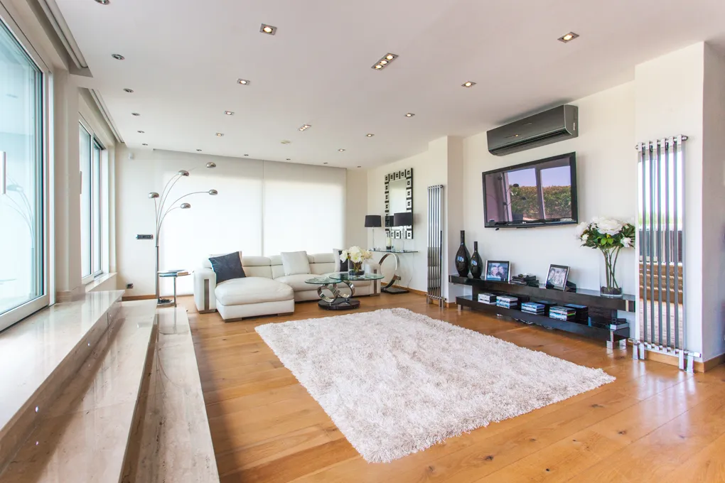 Dreamlike villa with pool, overlooking the marina-9