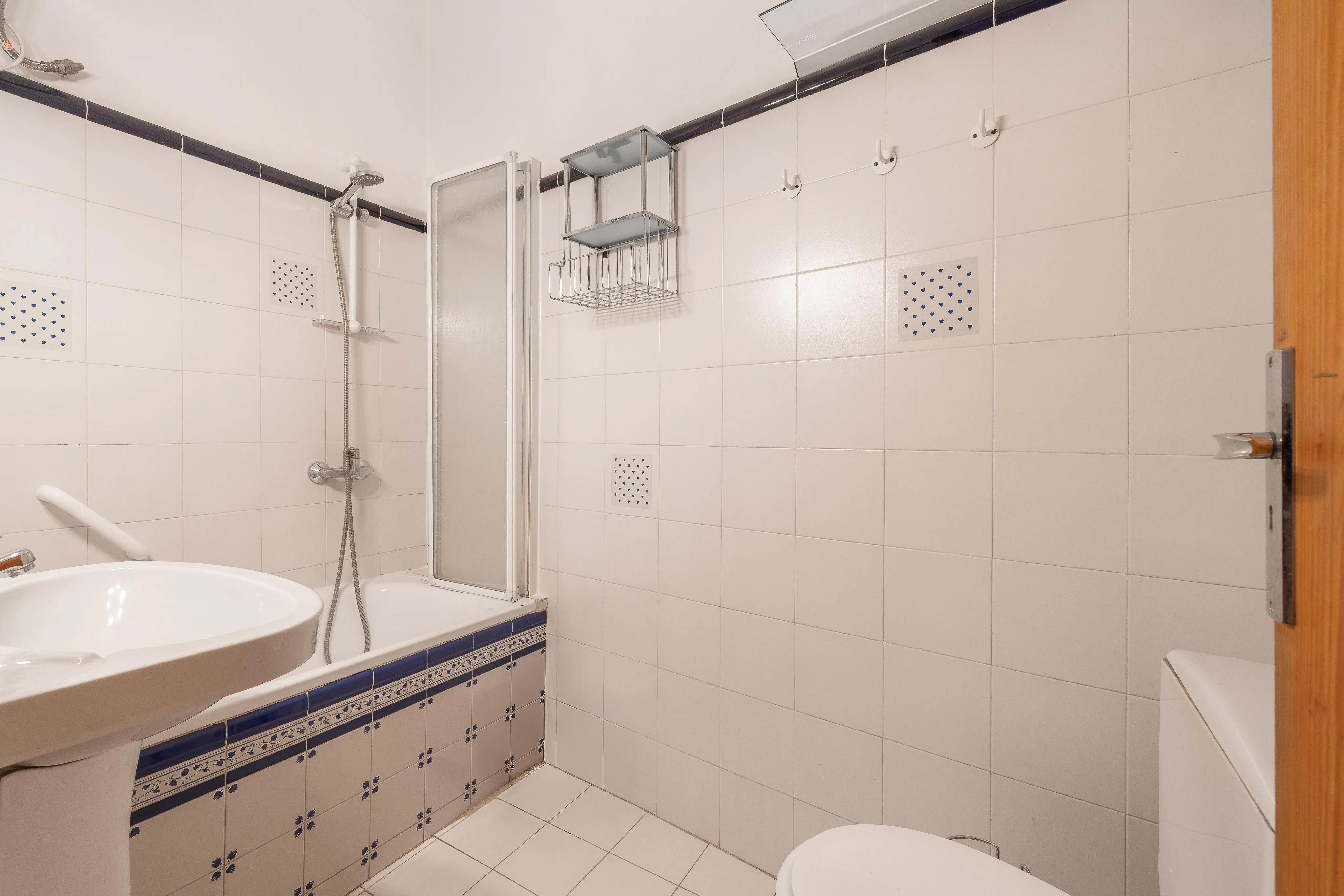 Townhouse with garage in a separate building in the historic center of Alaró-9