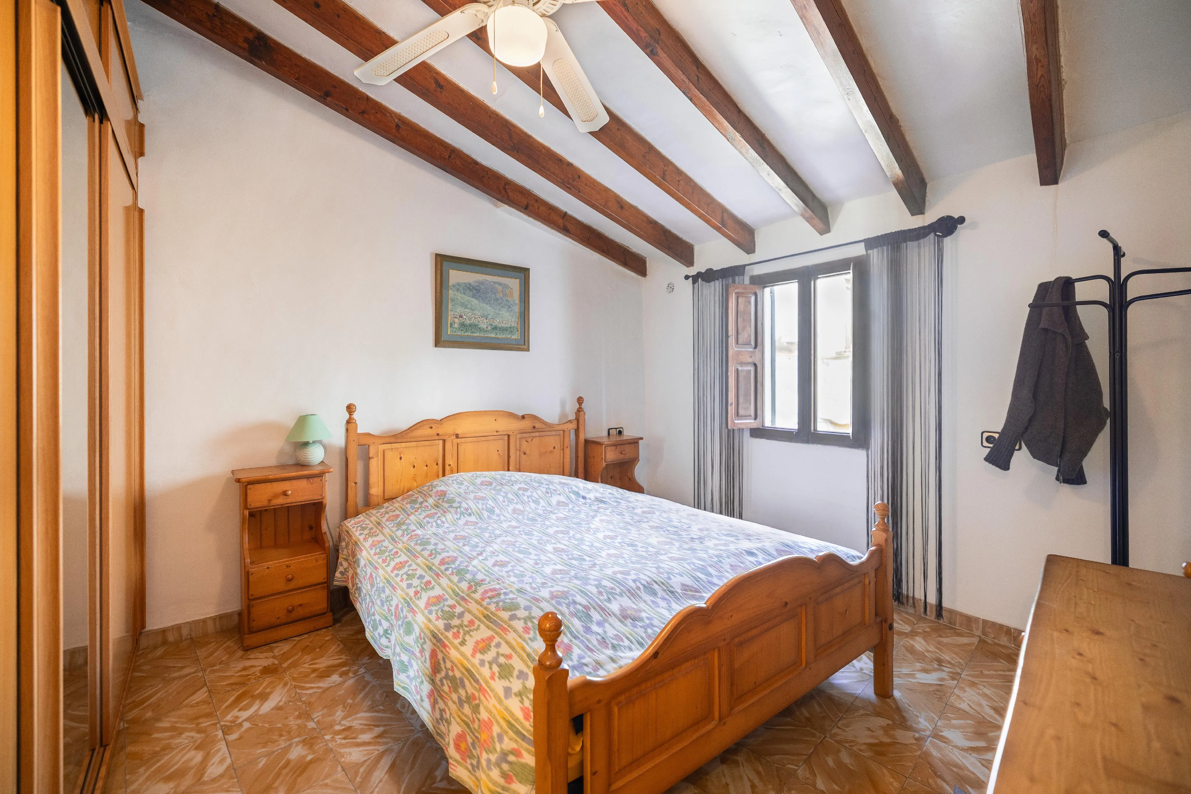 Townhouse with garage in a separate building in the historic center of Alaró-7