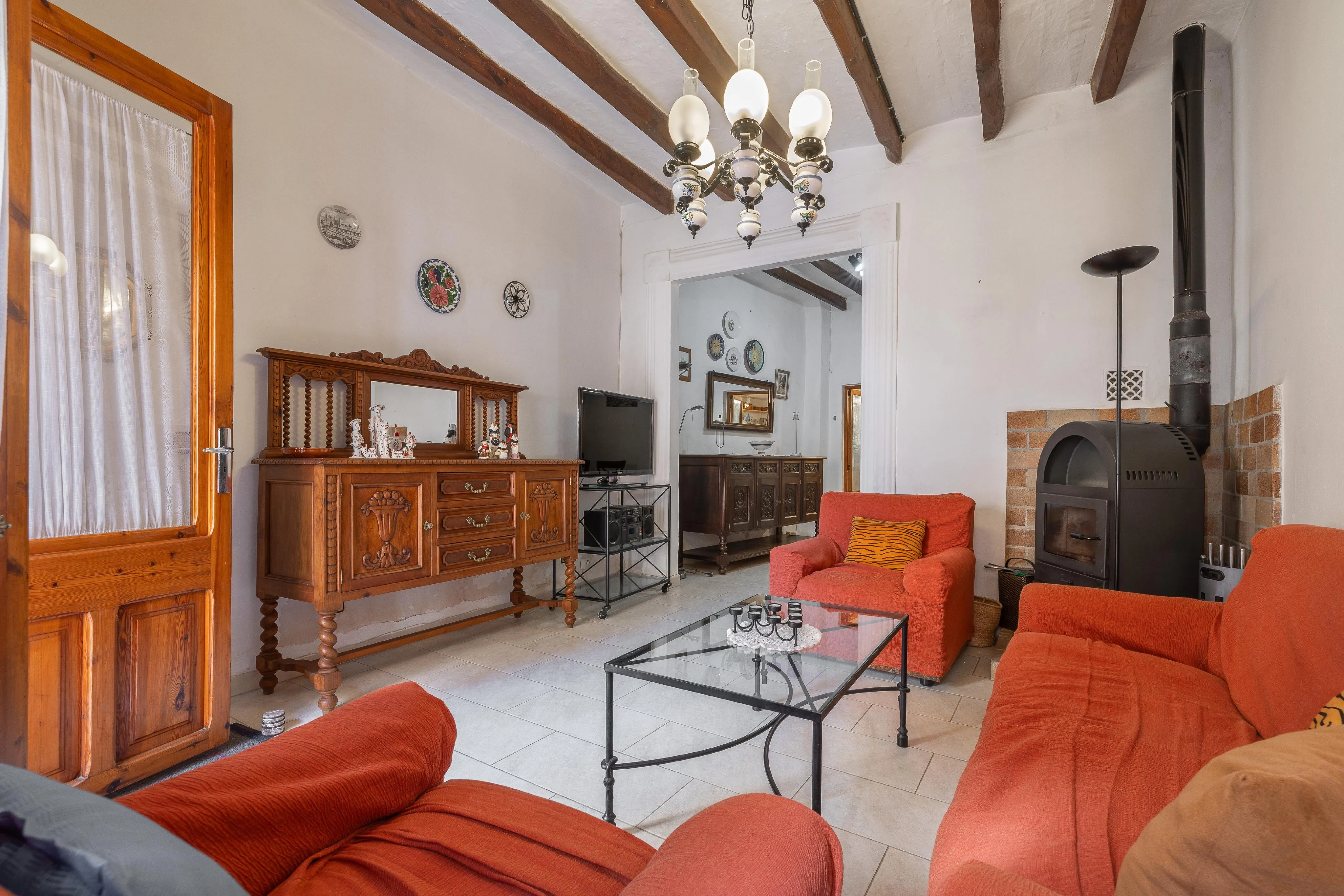 Casa de pueblo con garaje en edificio independiente en el casco histórico de Alaró-2