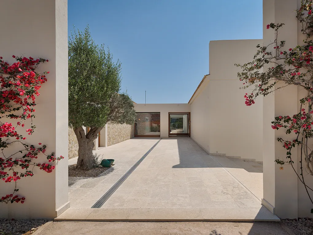 Modern, self-sufficient Mediterranean finca in Calvià-22