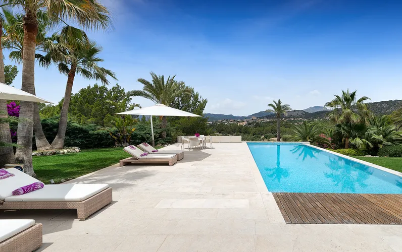 Modern, självförsörjande medelhavsfinca i Calvià