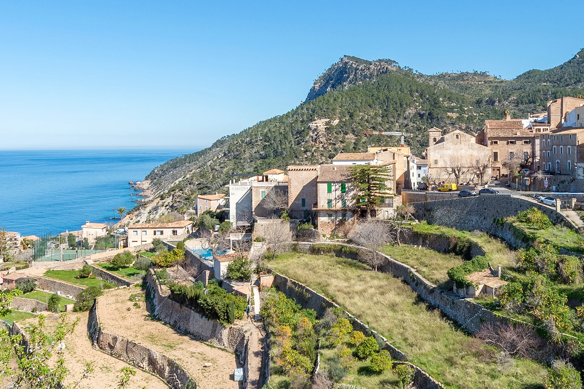 Casa de pueblo del siglo XIX para reformar en Banyalbufar-1