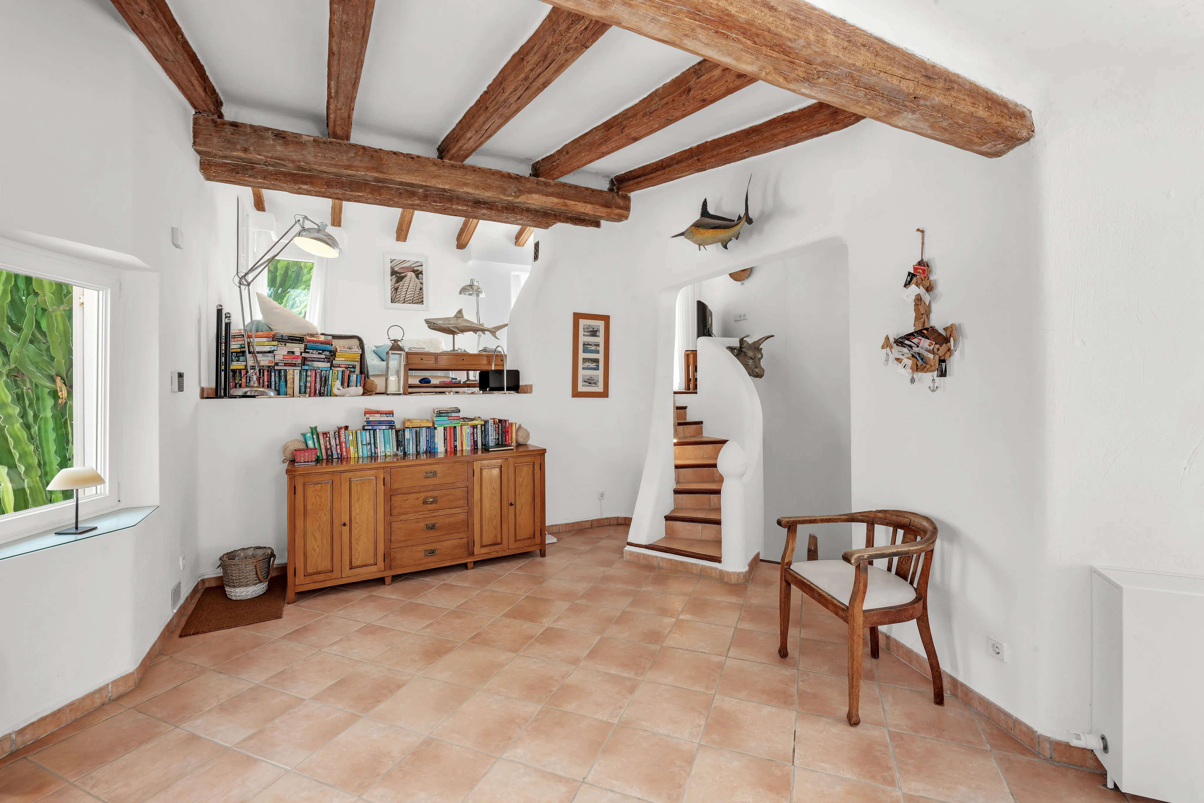 Mediterranean villa with panoramic views and partial harbour views-5