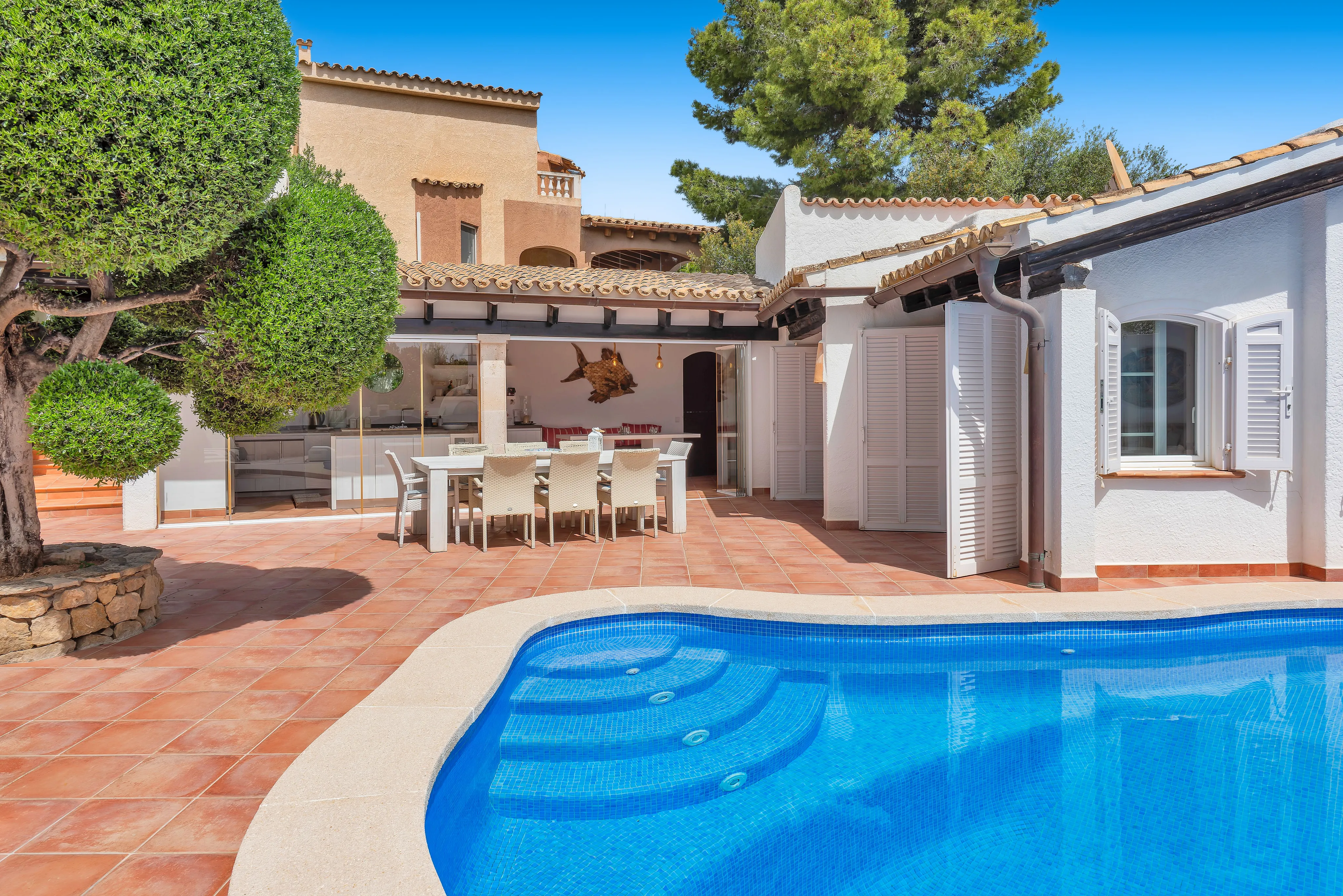 Mediterranean villa with panoramic views and partial harbour views-23