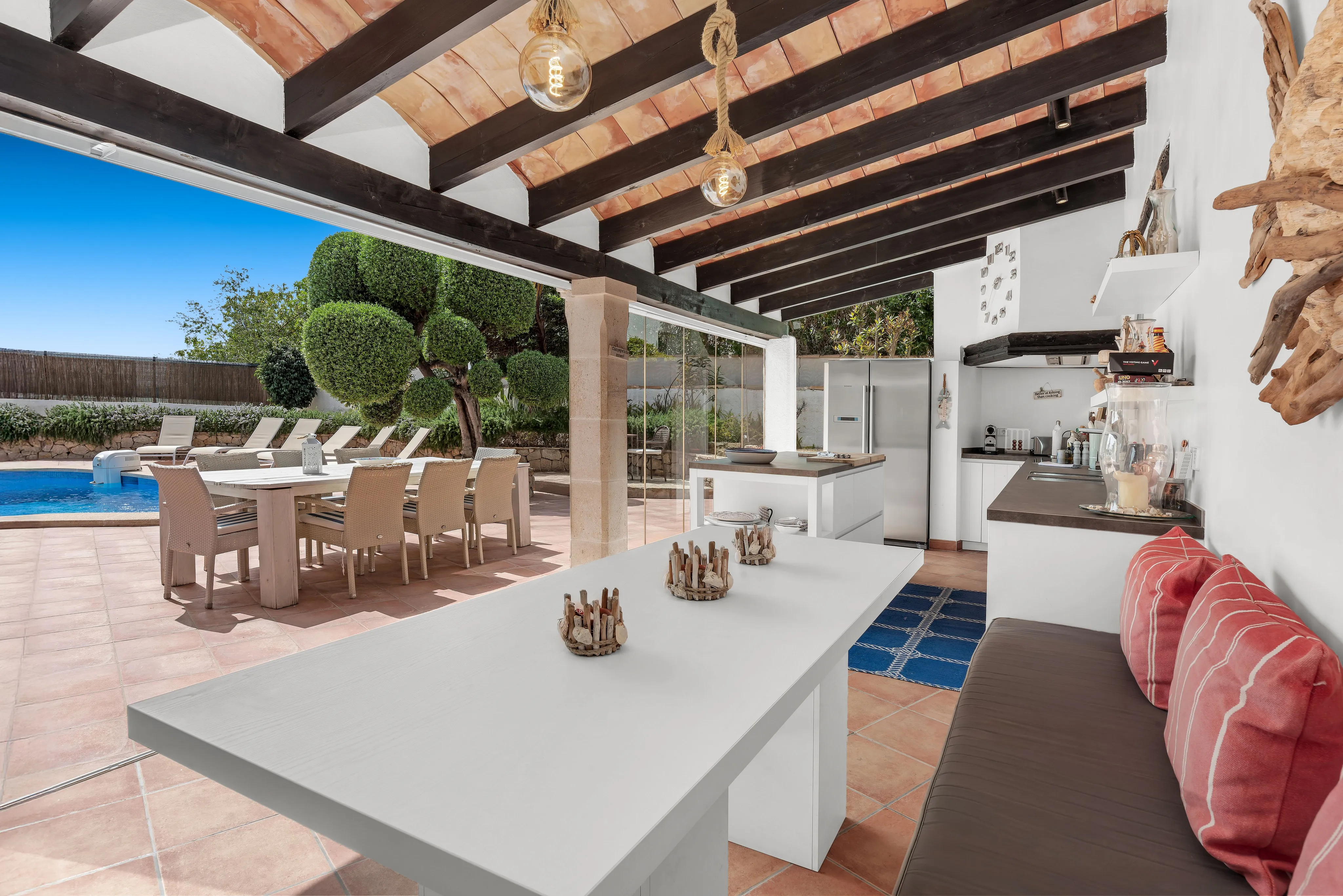 Mediterranean villa with panoramic views and partial harbour views-14