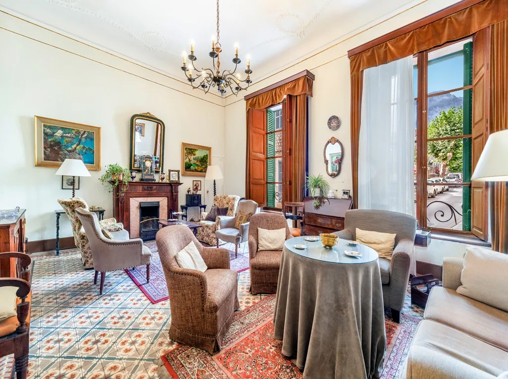 Extraordinary house in Sóller with garage and garden-4