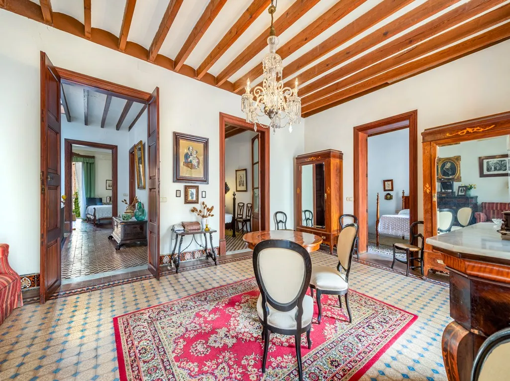 Extraordinary house in Sóller with garage and garden-9