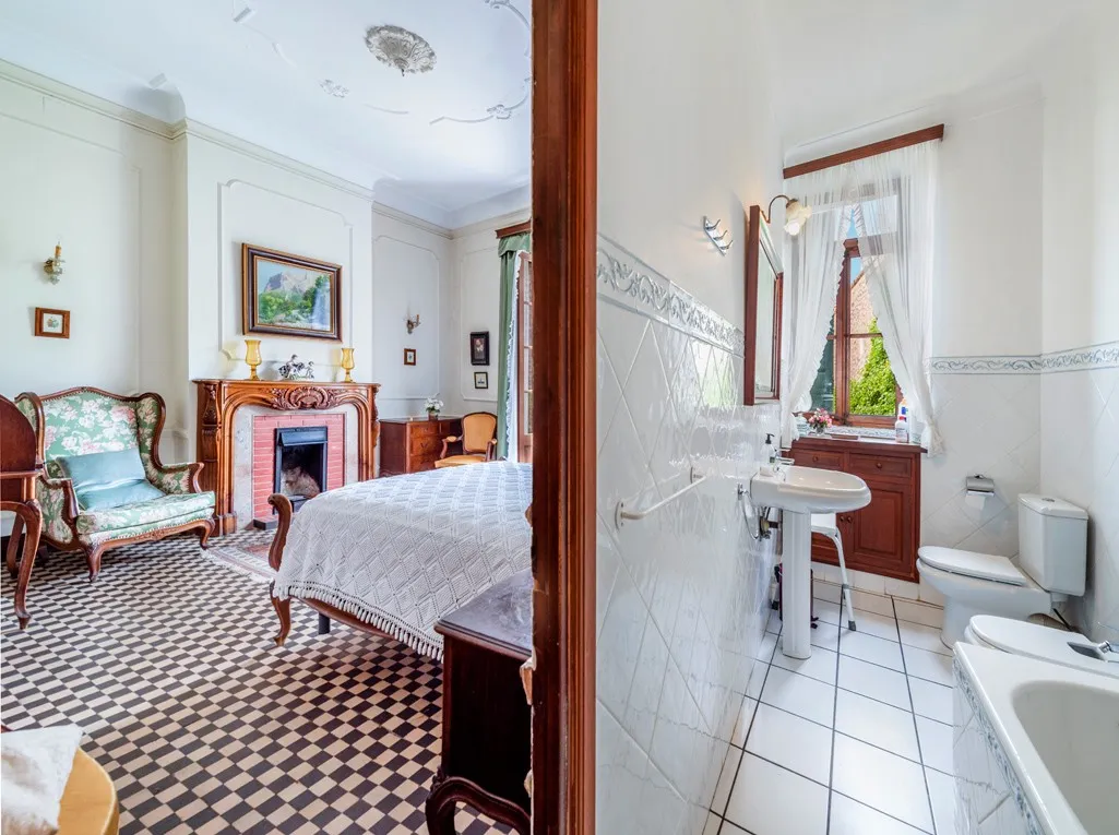 Extraordinary house in Sóller with garage and garden-12