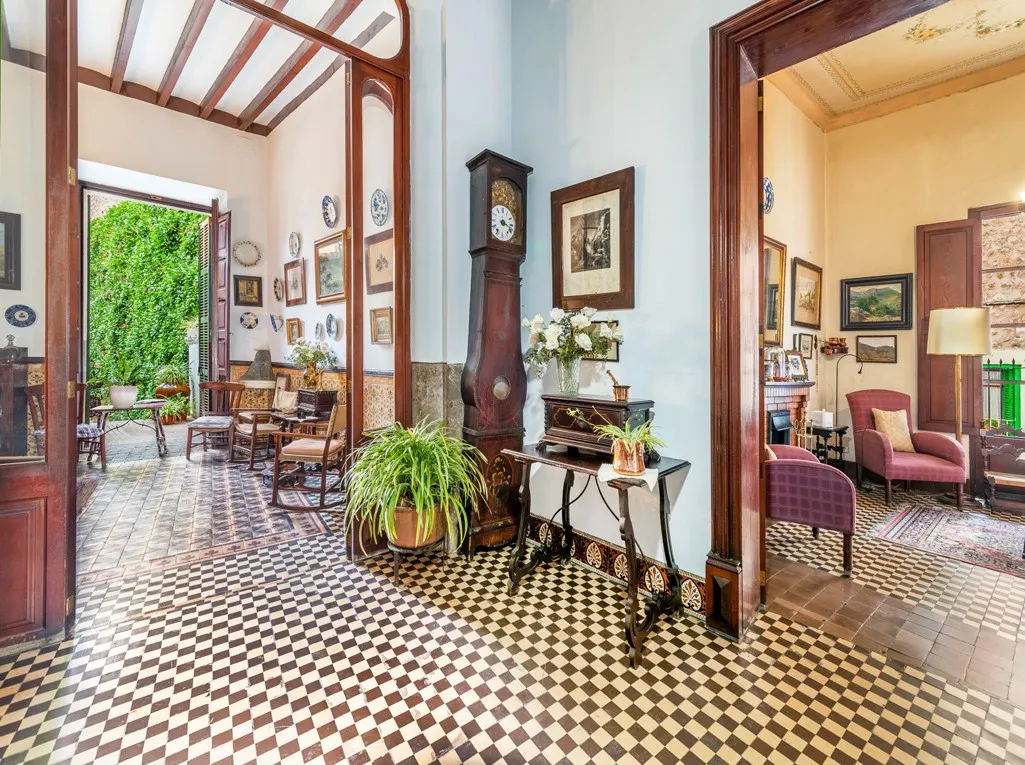 Extraordinary house in Sóller with garage and garden-7