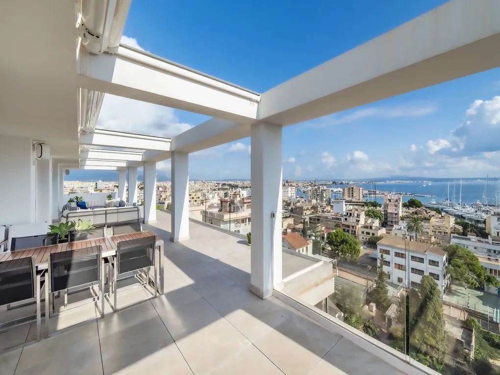Ático único con impresionantes vistas panorámicas-18
