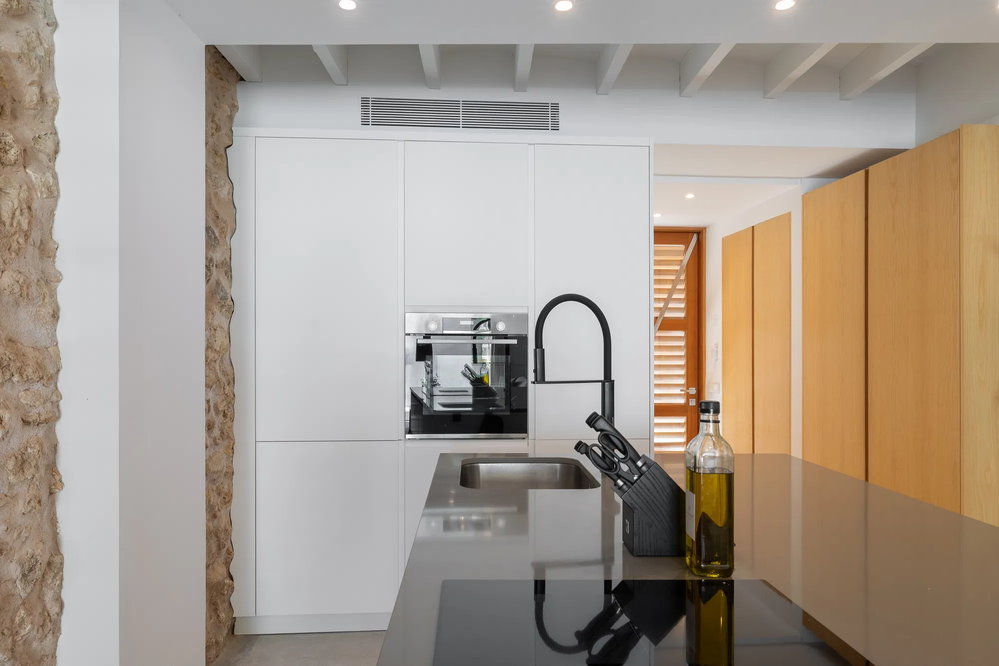 Charming Townhouse with a pool and easy maintenance-6