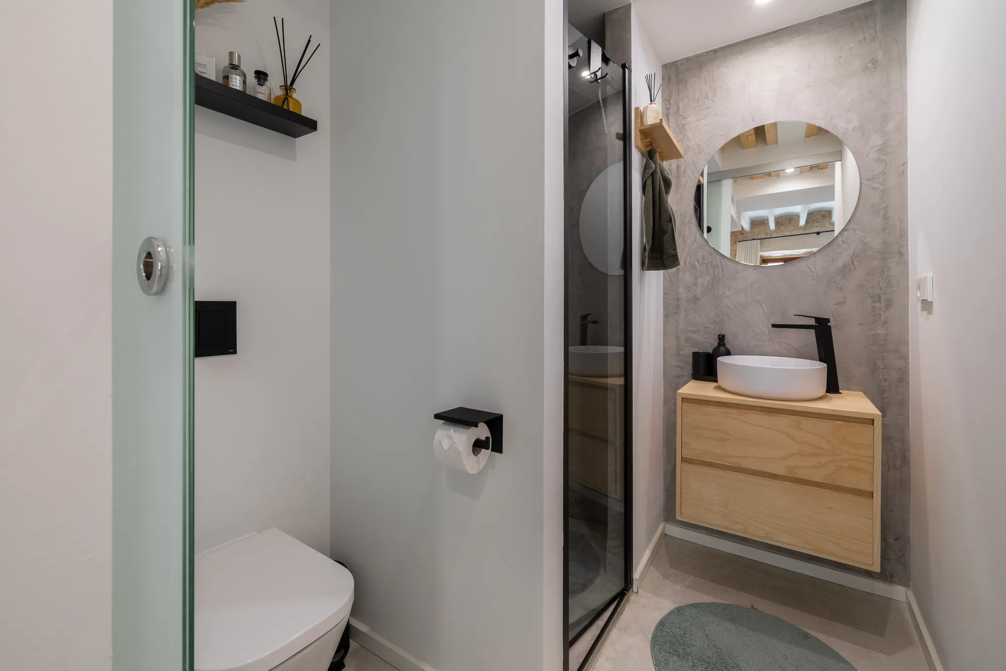 Charming Townhouse with a pool and easy maintenance-15