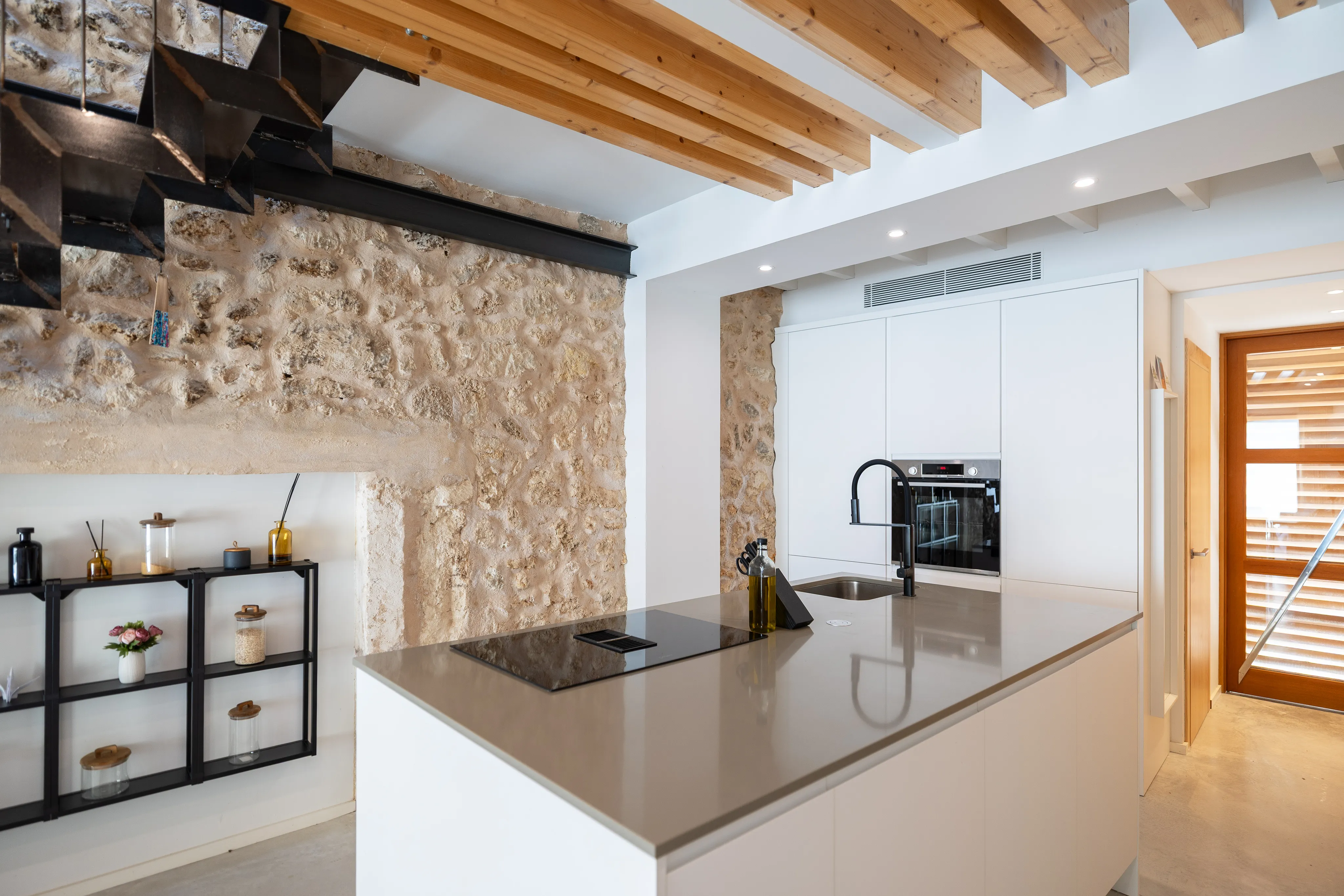 Incantevole casa a schiera con piscina e di facile manutenzione-5