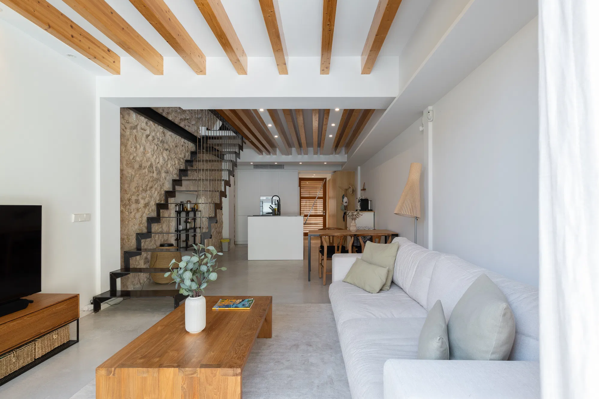 Charming Townhouse with a pool and easy maintenance-7